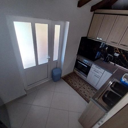 Guest House Ilir Μπεράτ Εξωτερικό φωτογραφία
