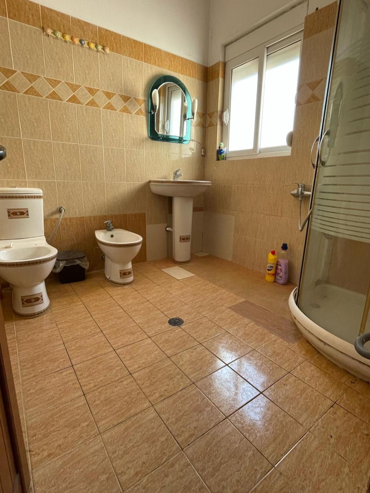 Guest House Ilir Μπεράτ Εξωτερικό φωτογραφία